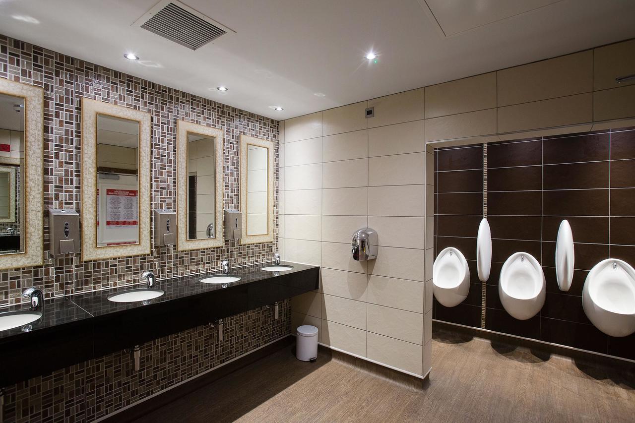 The Furness Railway Wetherspoon Hotell Barrow-in-Furness Eksteriør bilde