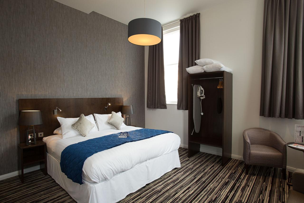 The Furness Railway Wetherspoon Hotell Barrow-in-Furness Eksteriør bilde