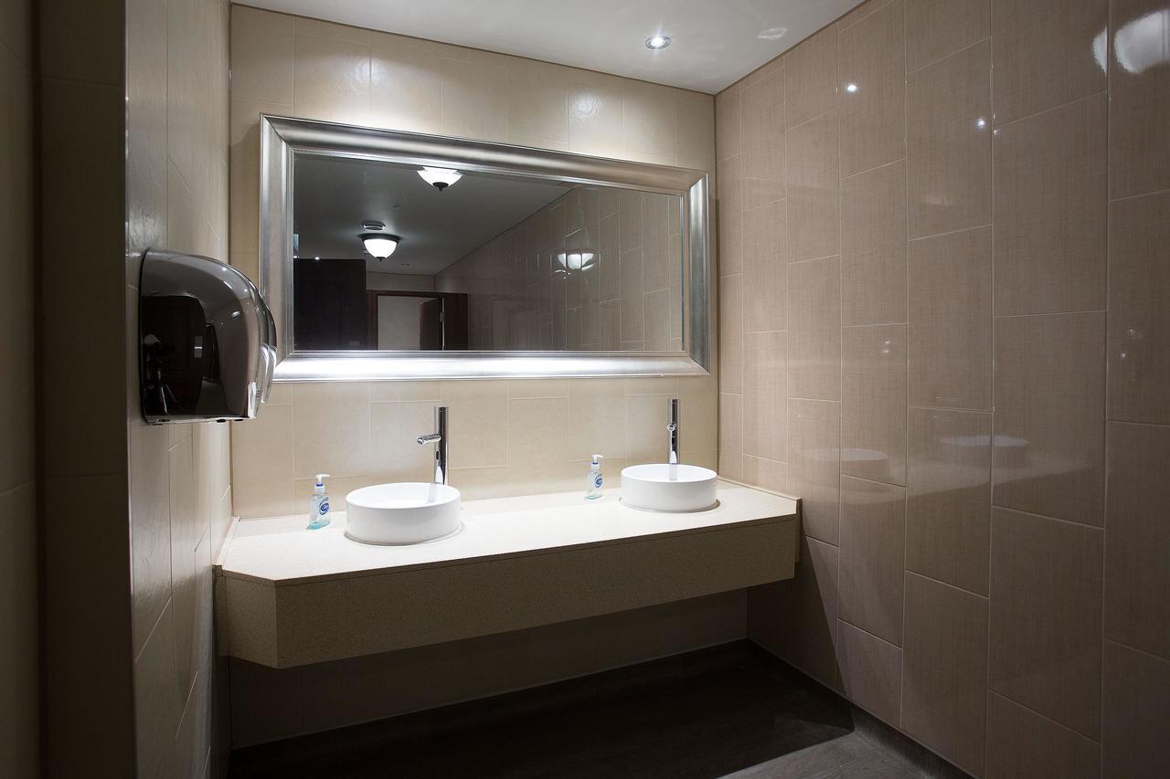 The Furness Railway Wetherspoon Hotell Barrow-in-Furness Eksteriør bilde